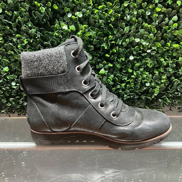 Sorel Women's Black Ankle Boots - Picture 6 of 8